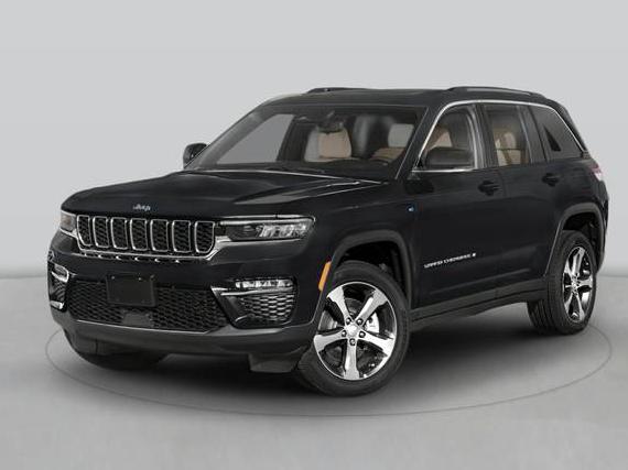 JEEP GRAND CHEROKEE 2023 1C4RJYB69PC633500 image